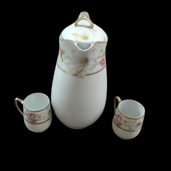 Bavaria Porcelain Coffee Set Pitcher & 2 Cups Floral Gold Trim Antique chocolate - Picture 2 of 8